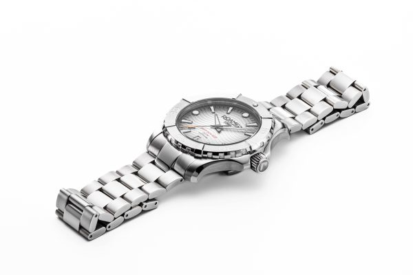 Deep Sea 200 43 mm Quartz Three-Hand Date Silver Dial Silver Bracelet