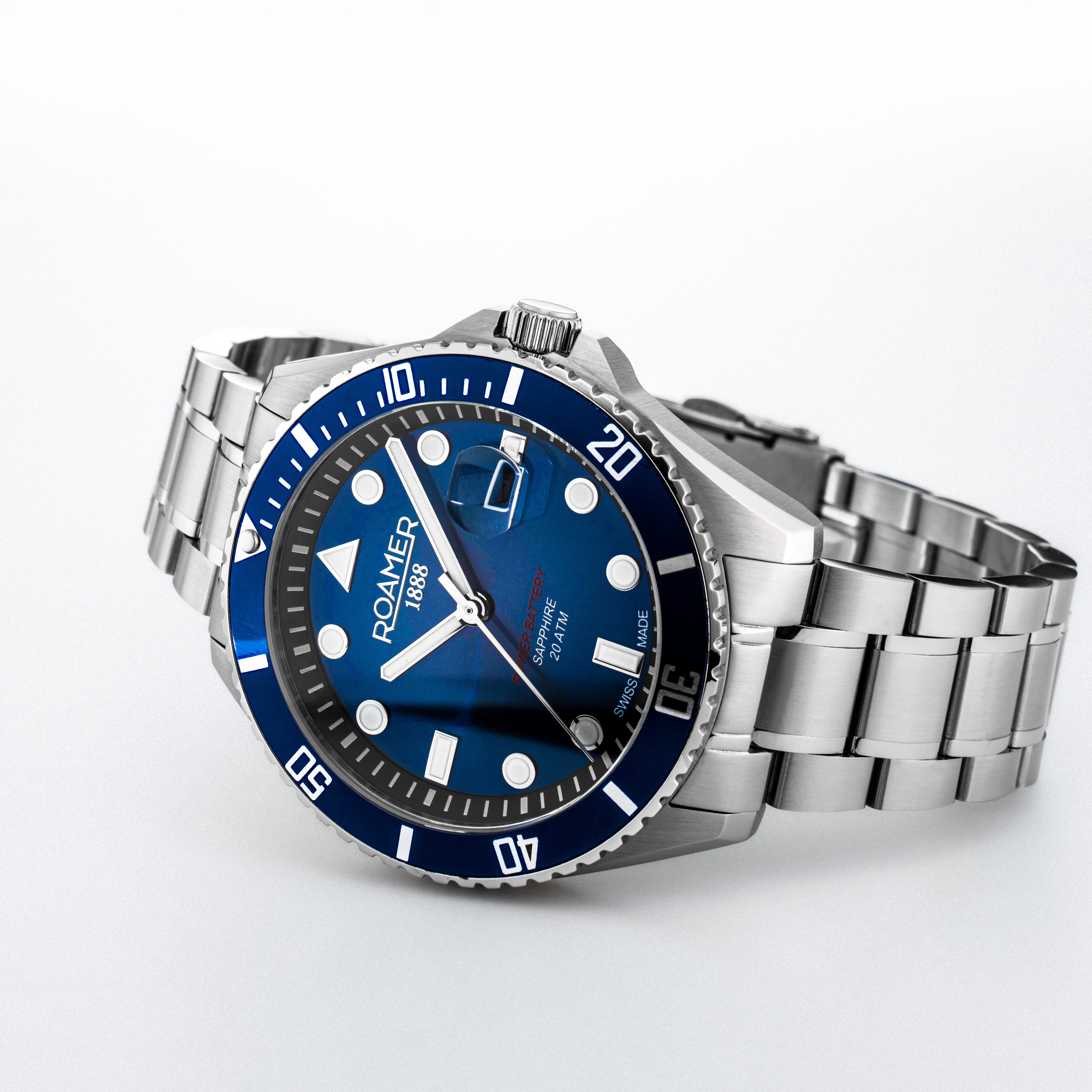 Pro Diver 200 43mm Quartz Three-Hand Date Blue Gradient Dial Silver Br