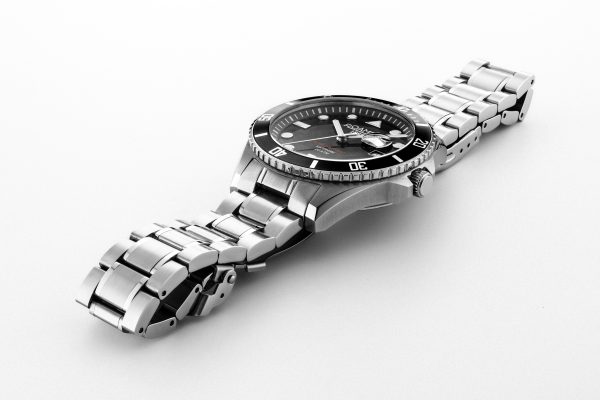 Pro Diver 200 43 mm Quartz Three-Hand Date Black Gradient Dial Silver